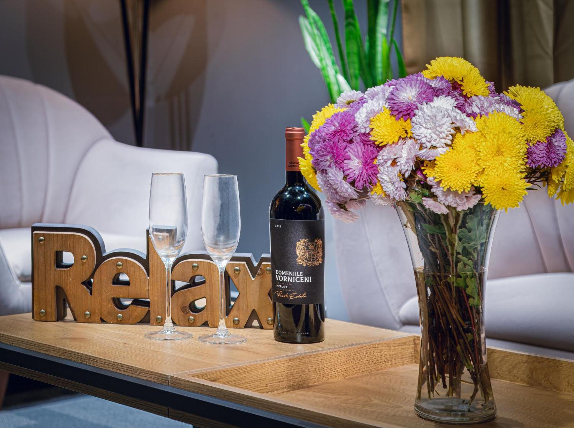 Ta Collection Hotel Chisinau Ngoại thất bức ảnh