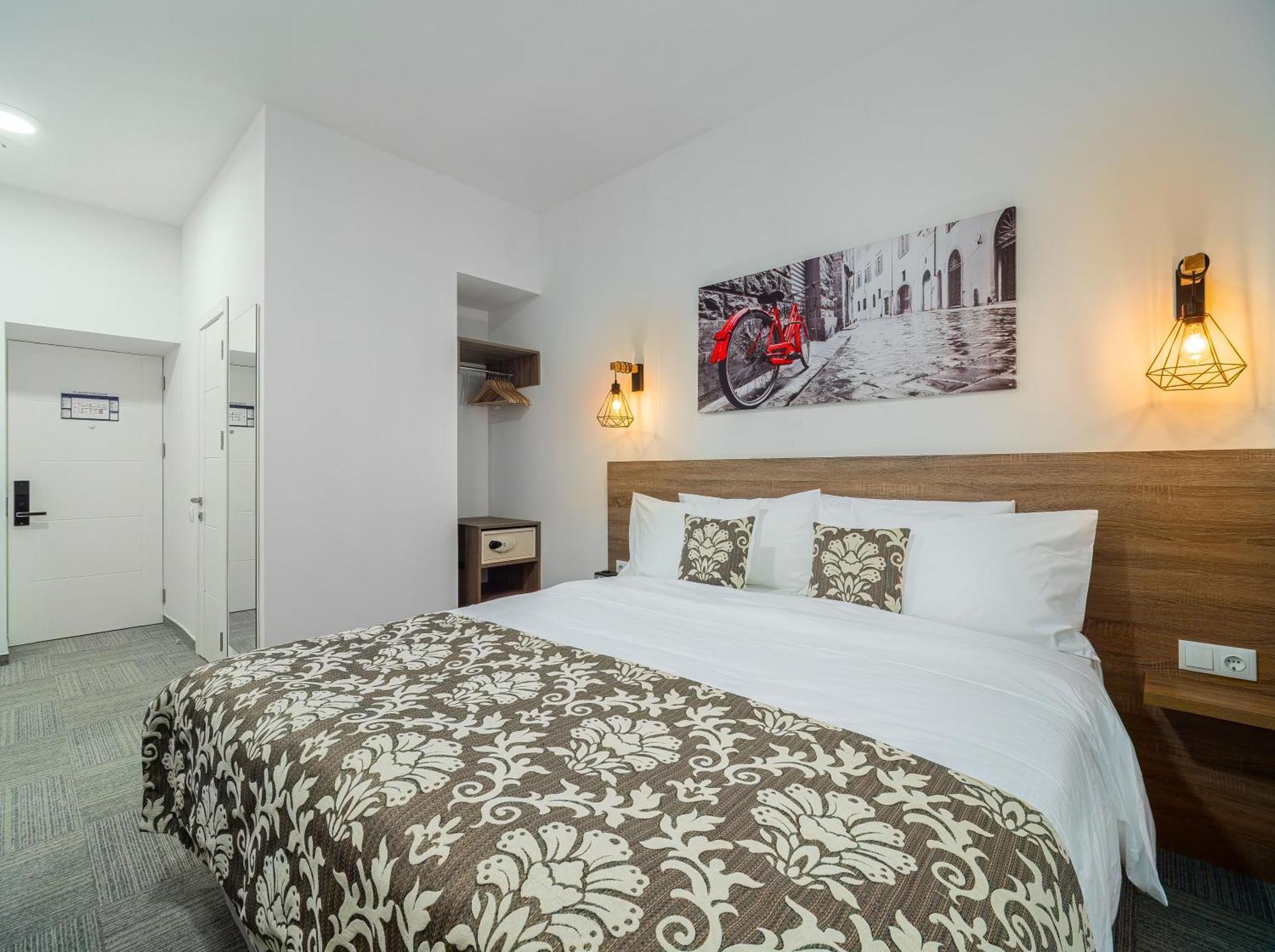 Ta Collection Hotel Chisinau Ngoại thất bức ảnh